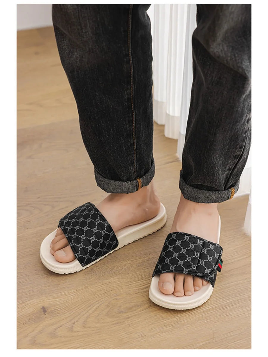 Summer men's slippers fashion comfortable breathable slippers indoor bathroom sandals plus size casual outdoor beach shoes 47