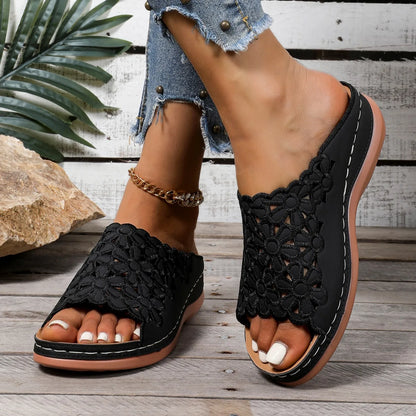 Women Slippers Elegant Floral Comfort Sandals Hollow-Cut Stylish Wedge Slippers Designer Versatile Slides Women Beach Shoes