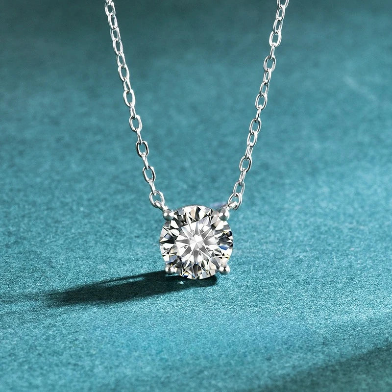 925 Sterling Sliver Necklace Pendant Classic Shining for Woman Fine Wedding Jewelry Accessories Simulated Diamond Party Gifts