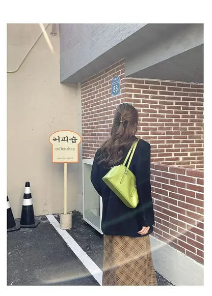 2026 Luxury Designer Handbags Pure Color Causal Bag Big Capacity Pillow Underarm Bag Green Commuter Shoulder Bags for Women