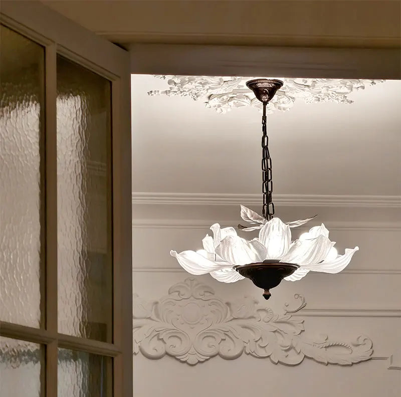  Flower Petal Pendant Light Medieval Style Chandelier Retro Tricolor Lights Interior Restaurant Living Room Bedroom Lighting