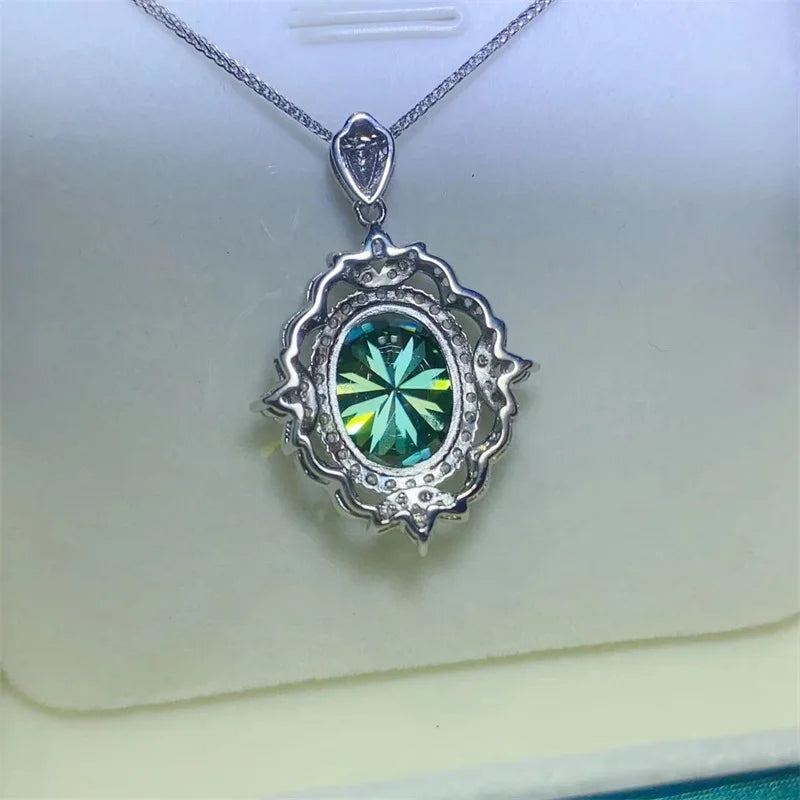 Luxurious & Grand Green Diamond Luxury Necklace Pendant For Women 5ct Moissanite PT950 Platinum | Gorgeous design, noble on neck