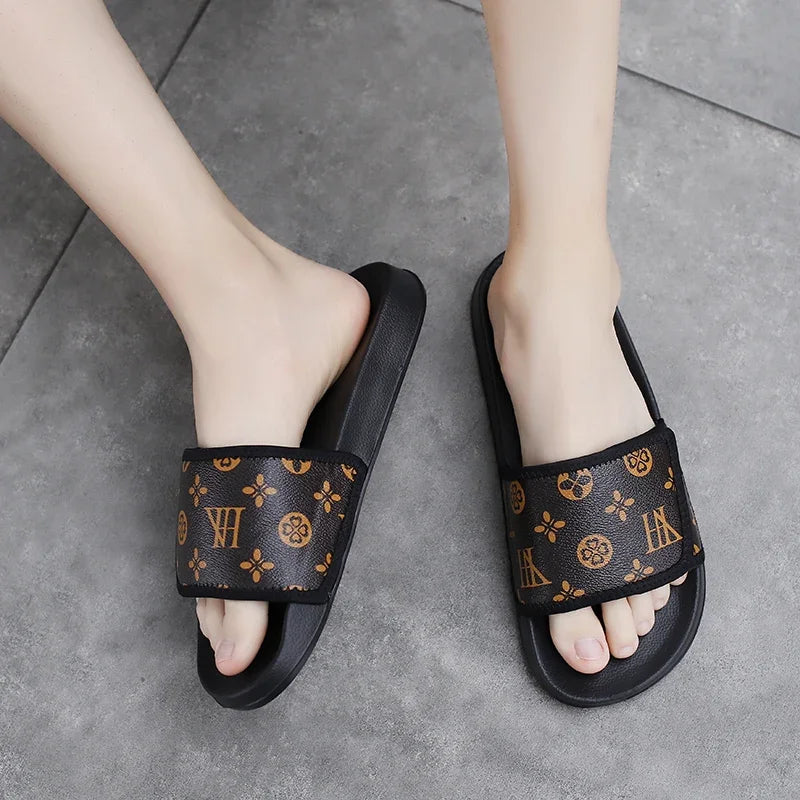 Summer Men Slippers Luxury Sport Slides Outdoor Street Clogs Quick Dry Beach Sandals Male Indoor Home Shoes Loafers Flip Flops