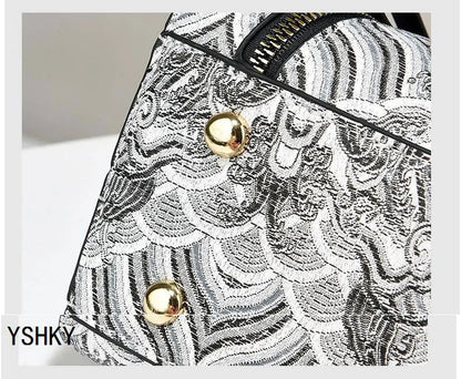 New Women bag  for shoulder bag leather handbag sac a main femme luxury designer Carrying a ox-skin bag under one shoulder bag