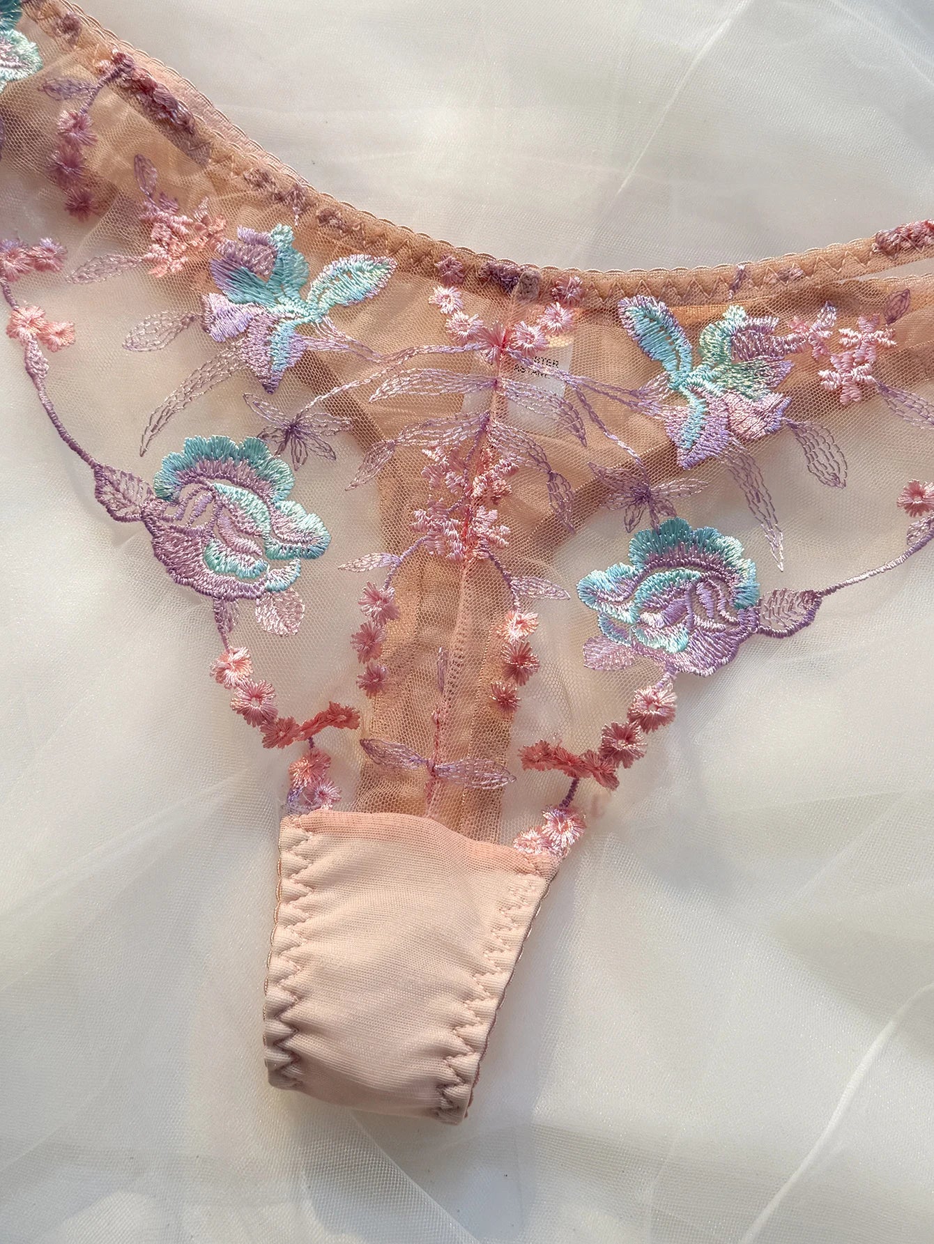 Sweet Pastel Pink Embroidered Ladies' Bra And Panties Set with Steel Ring Support Upper Cup Thin Seamless Daily Underwear