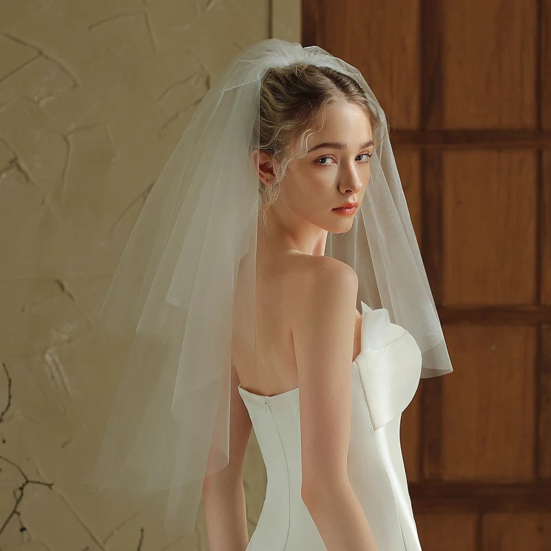 V378 Short White Two layer Soft Tulle Wedding Veil for Bridal Handmade Bride to Be Headdress Veil with Hair Comb