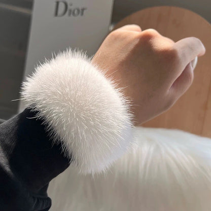 2026  Real Mink Fur Cuffs Sex Hand Arm Warmers Natural Mink Fur Cuffs Wristbands Female Warm Rabbit Hair for Women Manga
