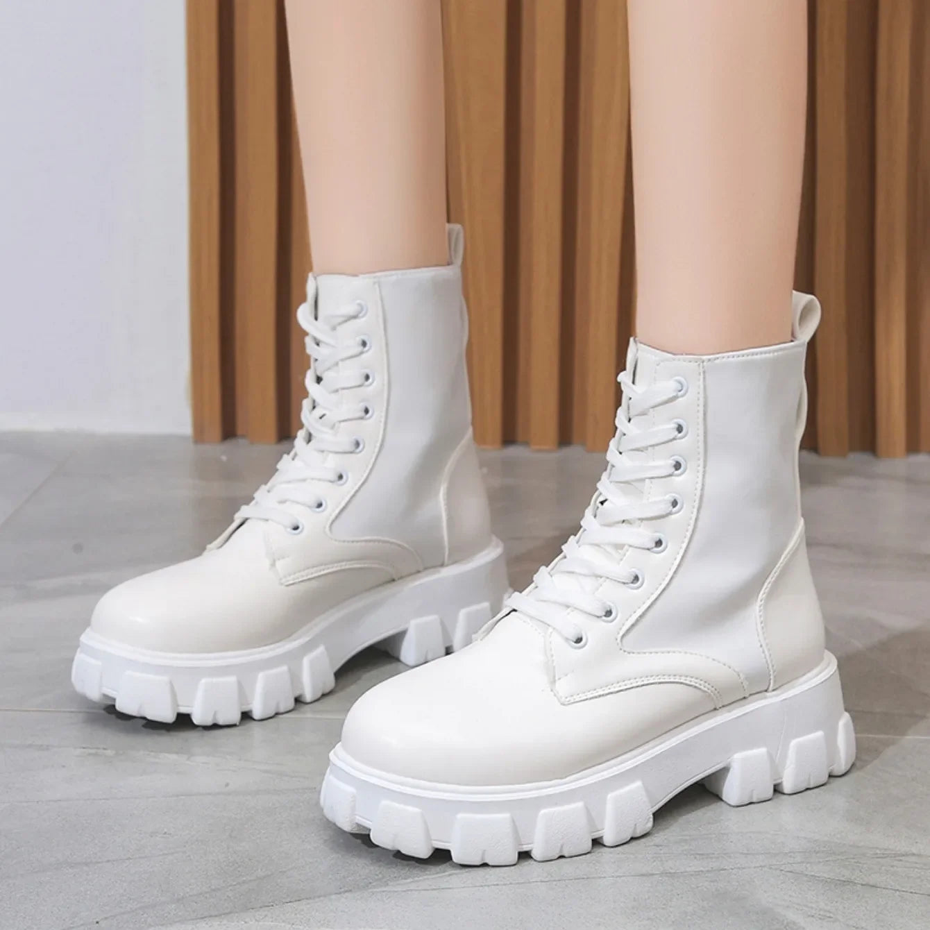 Platform New Women Boots Motorcycle Shoes Woman Leather Minimalist Classic Punk Female Goth Shoes Casual Boots Women Mary Jane