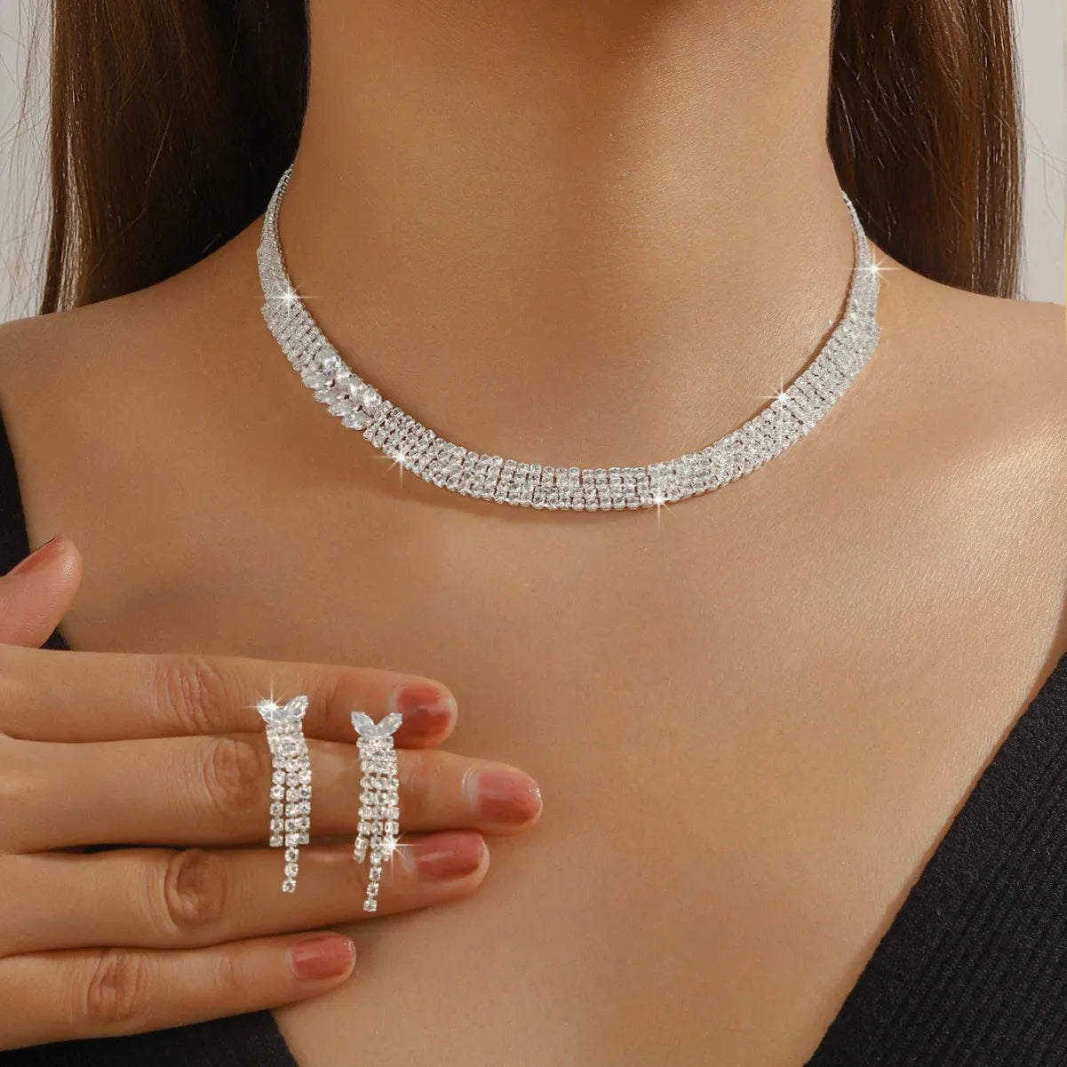 Ladies' Fashionable Silver-Plated And Diamond-Encrusted Metal Necklace, Earrings Set, Bride'S Wedding Attire And Accessories