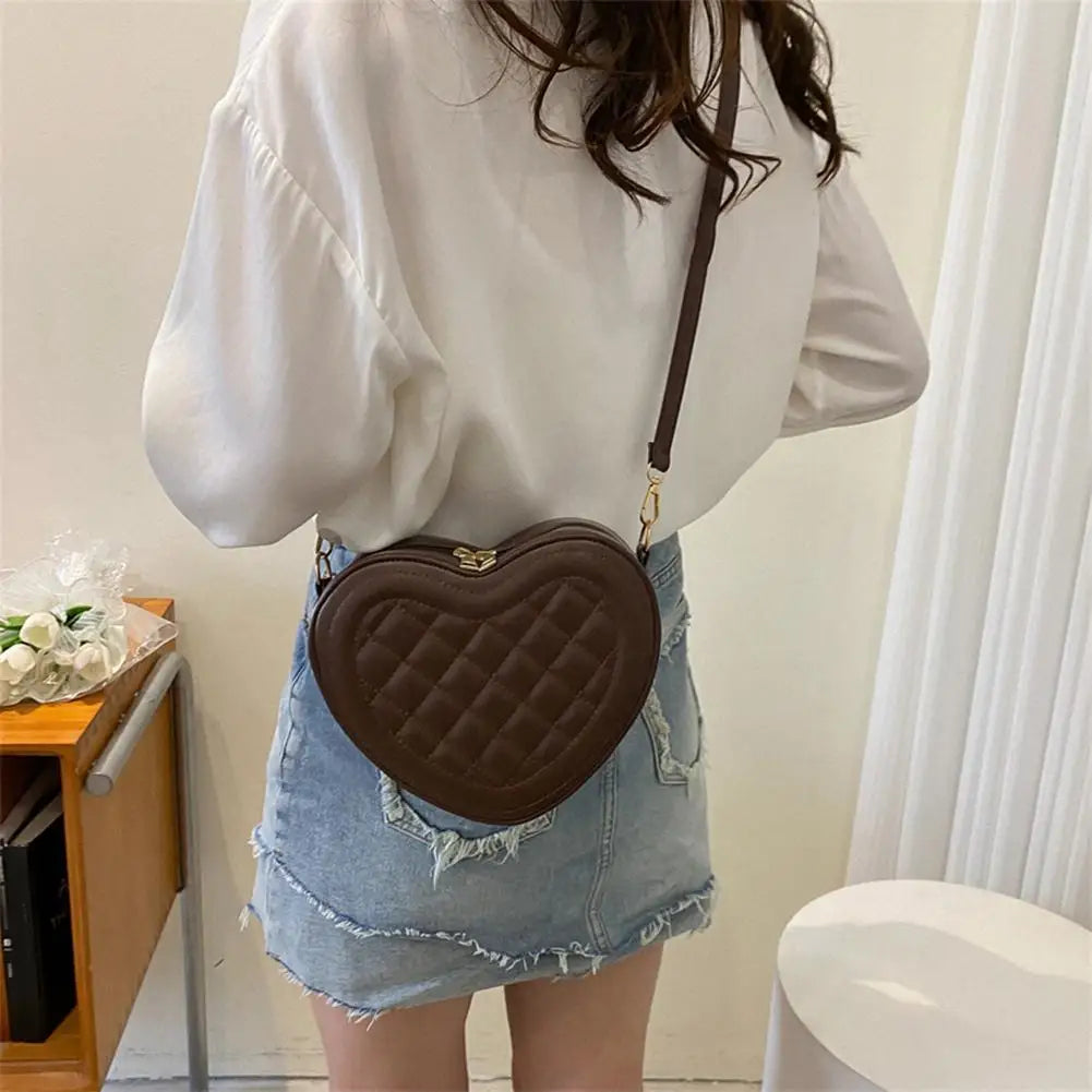 Luxury Love Shaped Shoulder Bag Small Handbags Designer Crossbody Bags Women Sling Purse Red Peach Heart Phone Bag Shoulder Bag