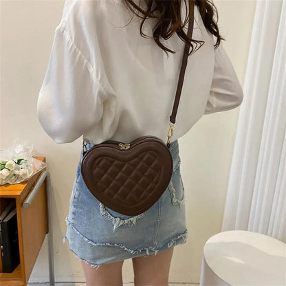 Luxury Love Shaped Shoulder Bag Small Handbags Designer Crossbody Bags Women Sling Purse Red Peach Heart Phone Bag Shoulder Bag