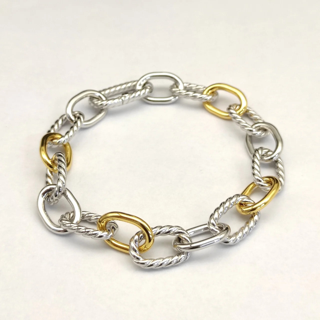 2026 New DY High Quality Bracelets Collection Luxury Trend Jewelry Gift Simple Fashion Design Suitable for Both Men and Women 2