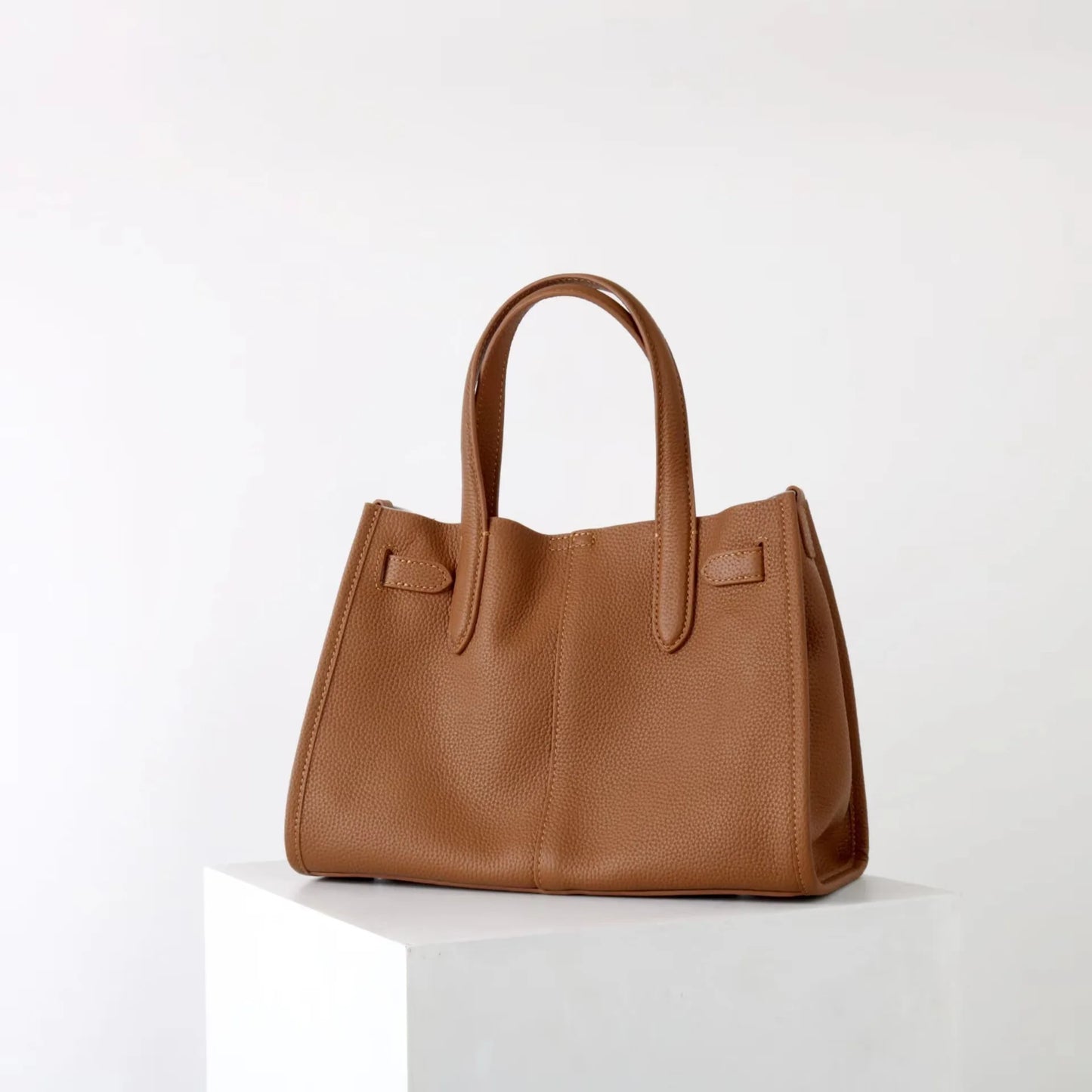 2026 Top grade Women's Genuine Leather Bag High Quality Casual Versatile Handbags Female Shoulder Bags Commute Totes Coffee