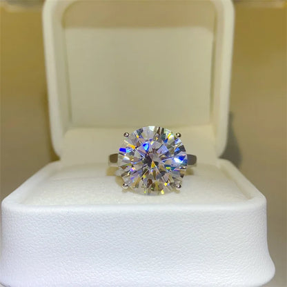 Classic Moissanite PT950 Platinum 10 Carat Luxurious Oval Ring for Women, durable structure and long-lasting brilliant luster