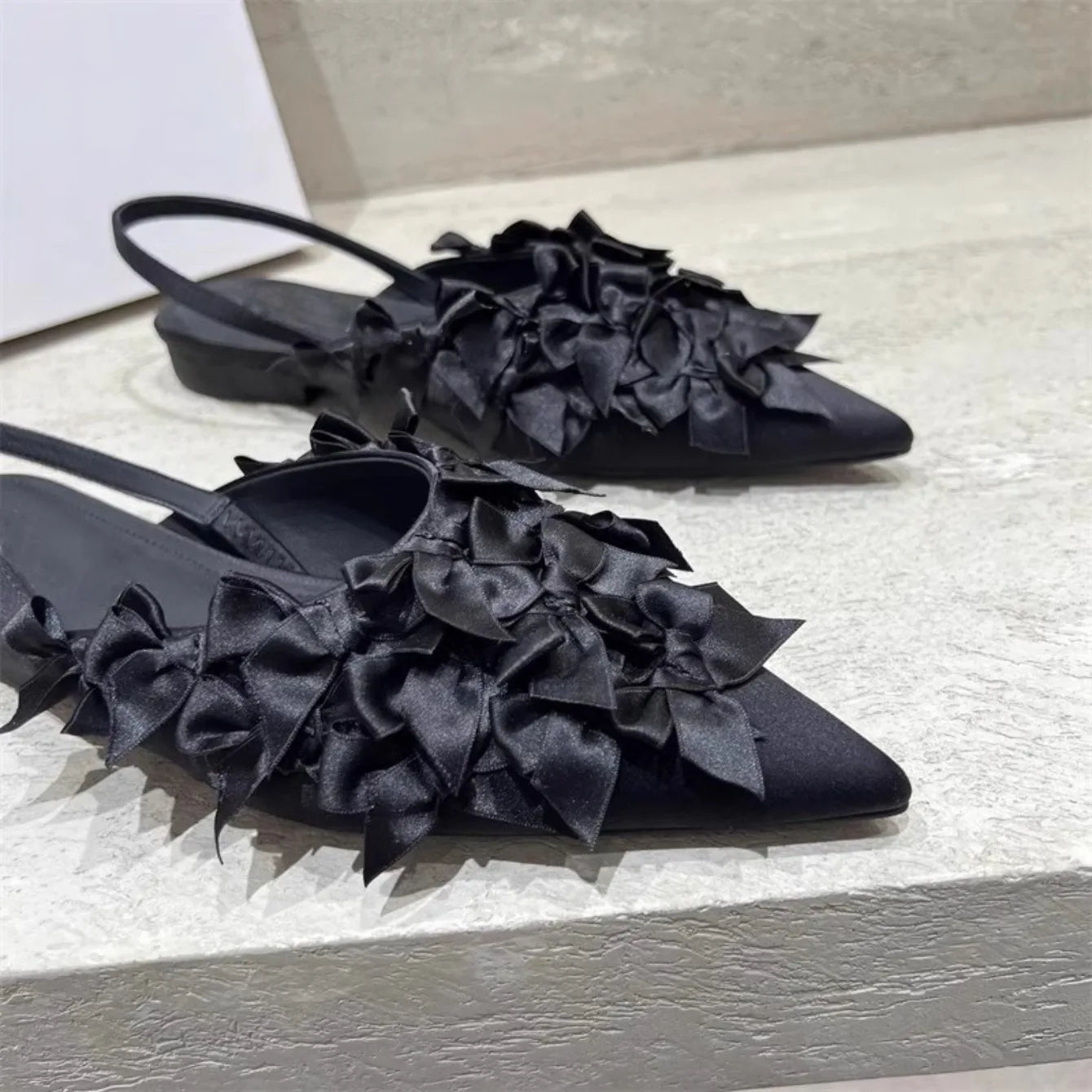 Women Sandals Pointed Toe Flats Elegant Slippers Sexy Fashion Woman Shoes 2025 New Summer Dress Luxury Sandalias De Mujer