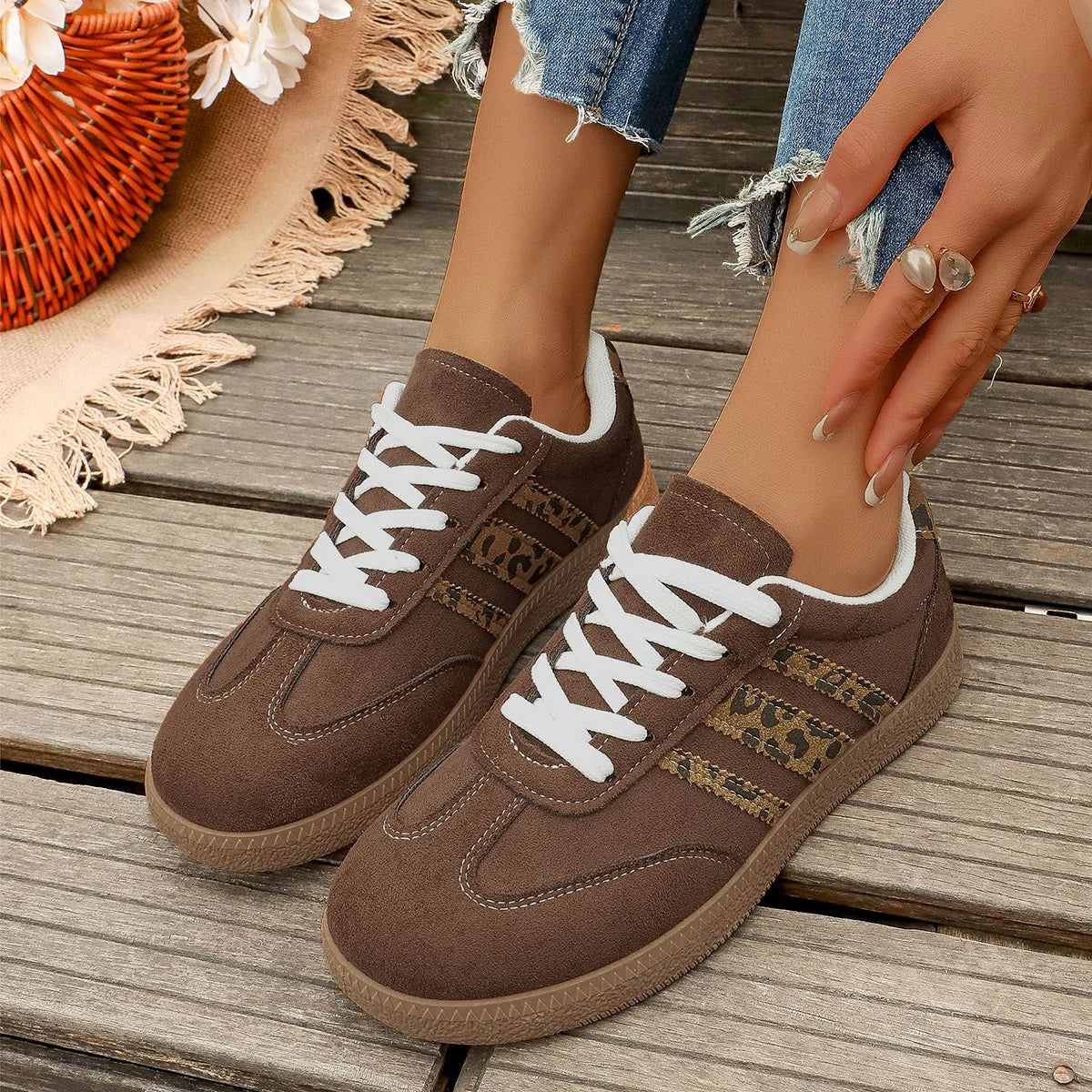 Women Sneakers Brand Classical Outdoor Casual Shoes Luxury Designer Leopard Print Comfort Large Size Flat Shoes Zapatos De Mujer