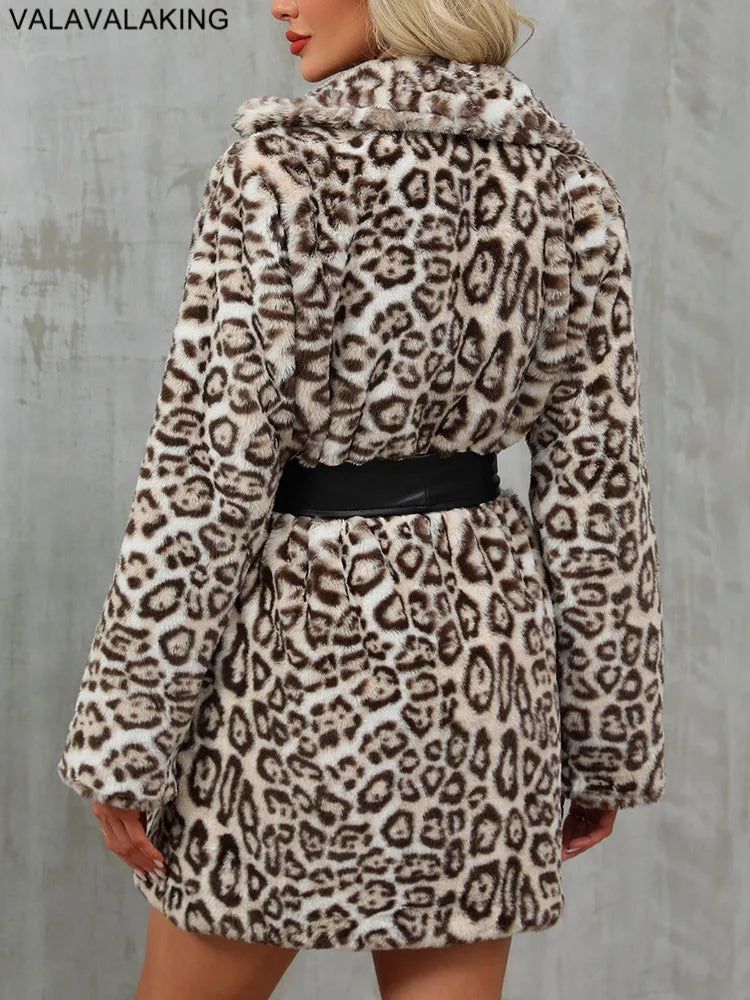 2026 Autumn Leopard Print Women Jacket Long Sleeve Thick Plush Warm Casual Coat Winter Soft Outwear Lady Turndown Collar Coat