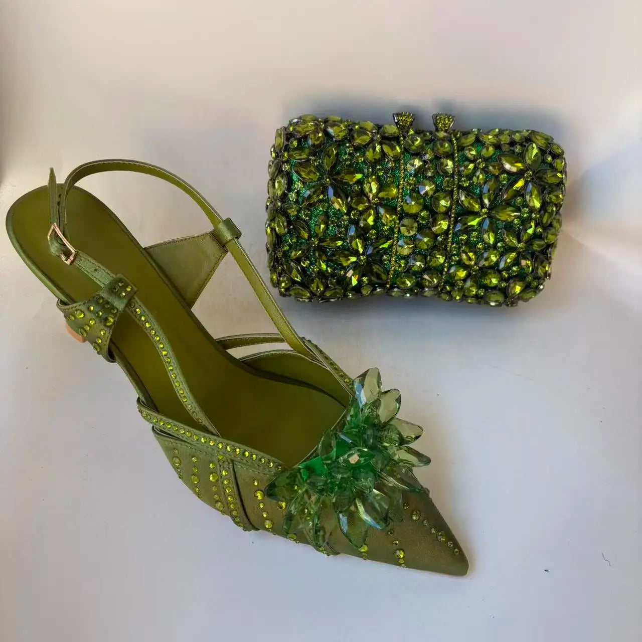 Insightlink Latest Shoes Women Luxury Rhinestone Crystal Pumps 2024 New Fashion Slippers Sandals Party Low Heels Elegant Italian