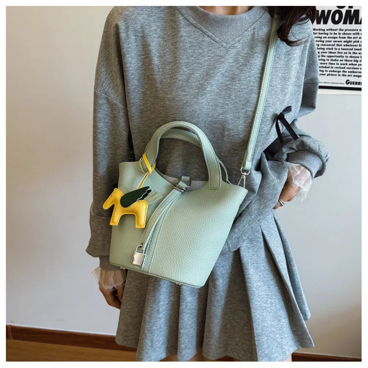 Fashion Vegetable Basket Bucket Bag Women's Autumn New Lychee Pattern Shoulder Bag Simple Solid Color Niche Messenger Bag