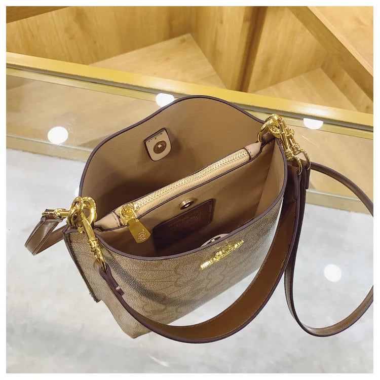 Advanced Women's Bag 2026 New Fashion Luxury Retro Large Capacity Bucket Bag Versatile Single Shoulder Crossbody Bag Trend