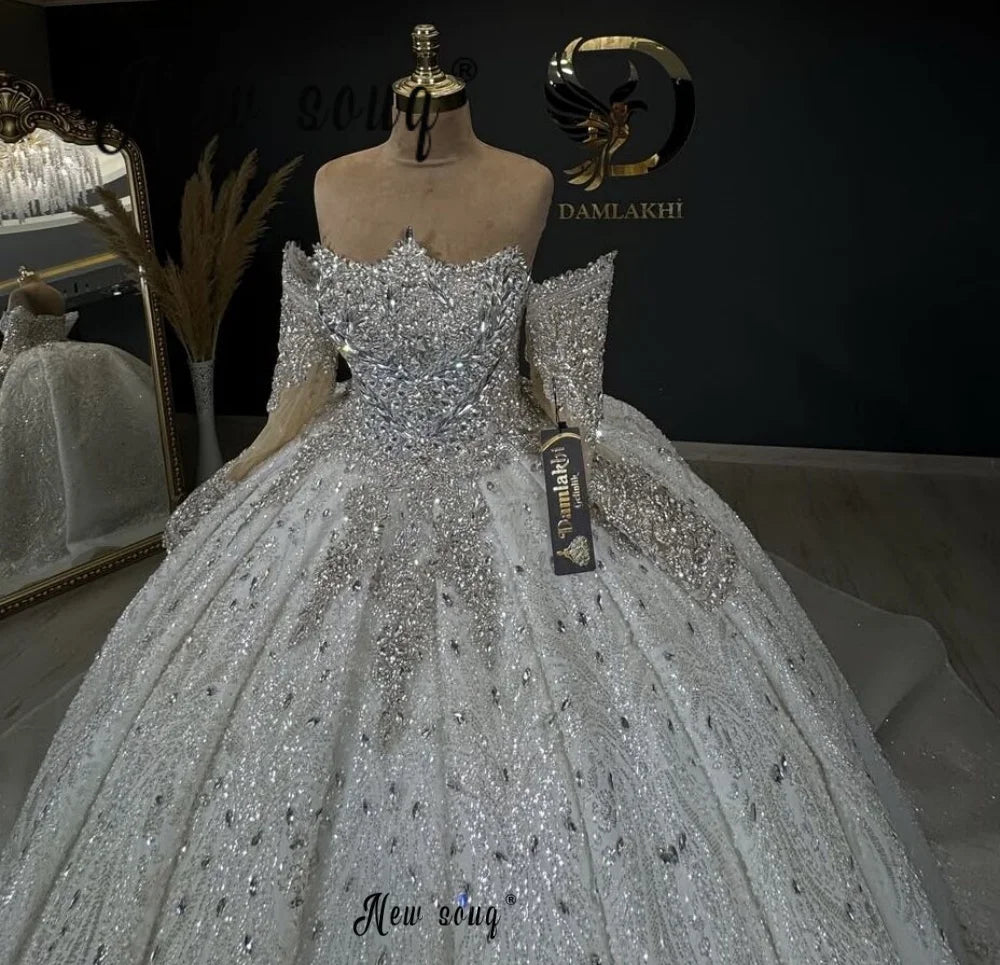 White Off Shoulder Strapless Wedding Gowns Shiny Diamonds Long Sleeves Bridal Dress Plus Size Customized Dubai vestido de novia