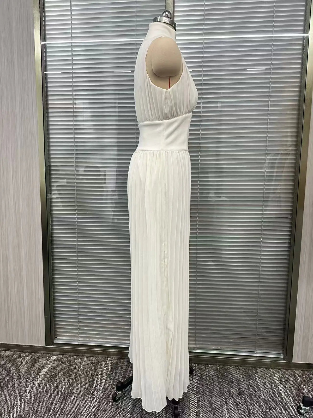 Sexy Deep V Neck Hollow Zip Jumpsuit Women's Spring Solid High Waist Wide Leg Romper Summer Sleeveless Pleated Vacation Overalls