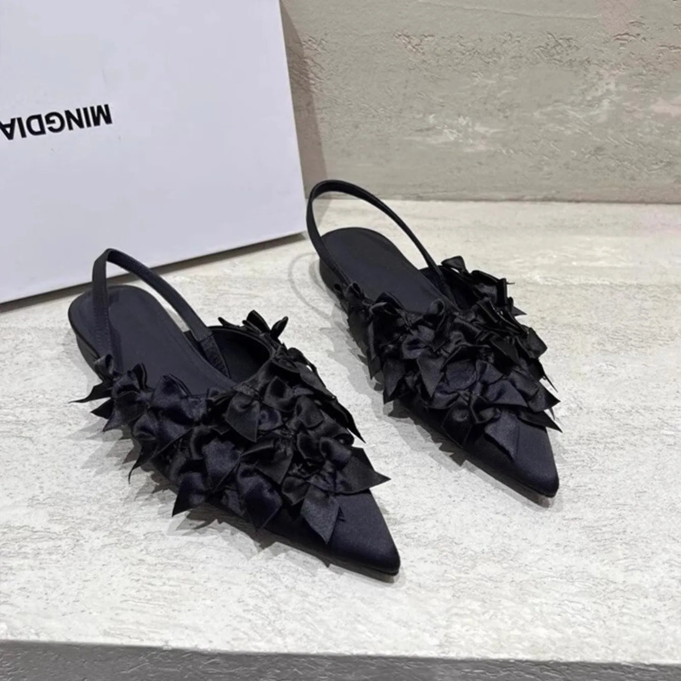 Women Sandals Pointed Toe Flats Elegant Slippers Sexy Fashion Woman Shoes 2025 New Summer Dress Luxury Sandalias De Mujer