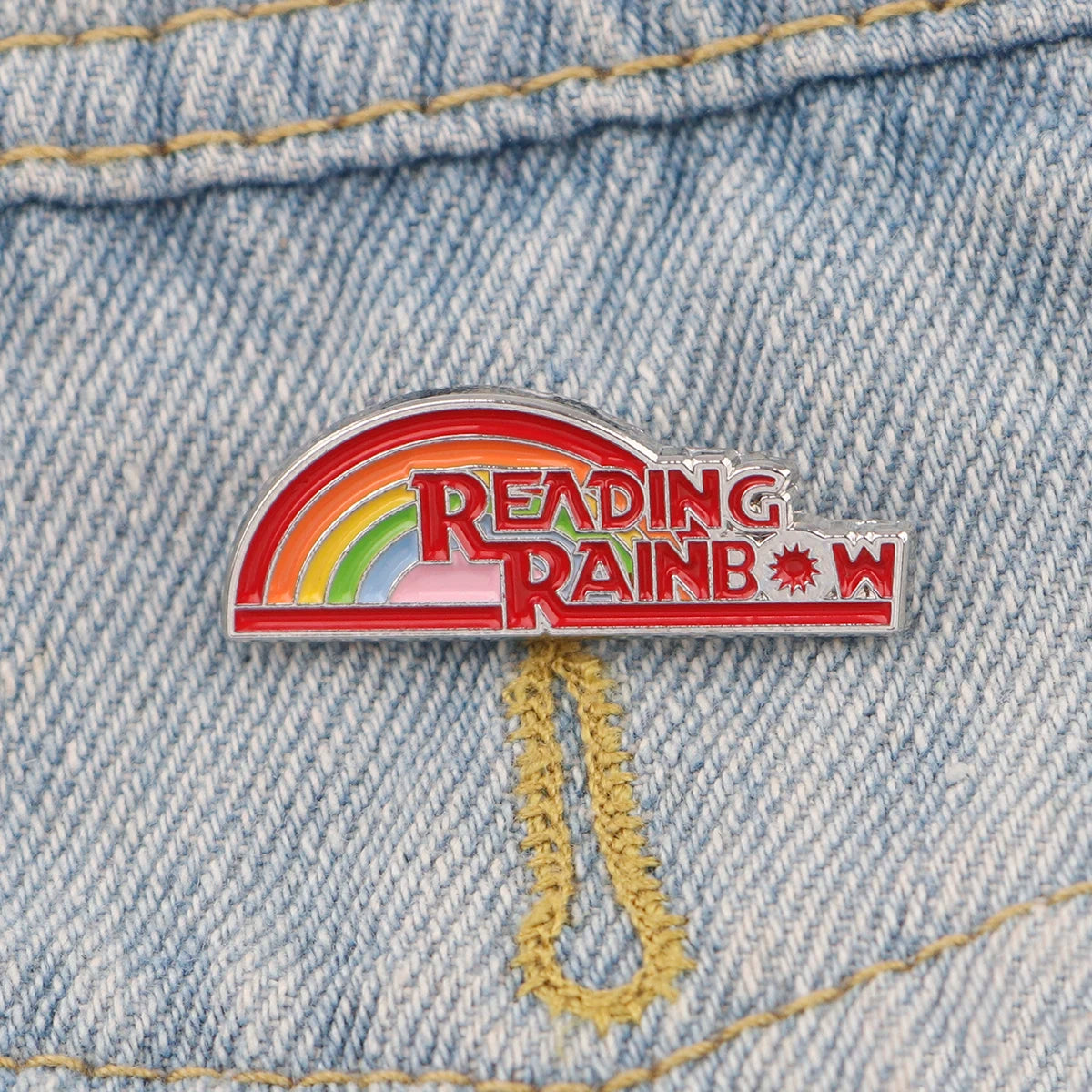 Cute Animal Rainbow Cat Enamel Pin LGBT Gay Brooches for Women Men Lapel Pins Badges on Backpack Gay Accessories Jewelry Gifts