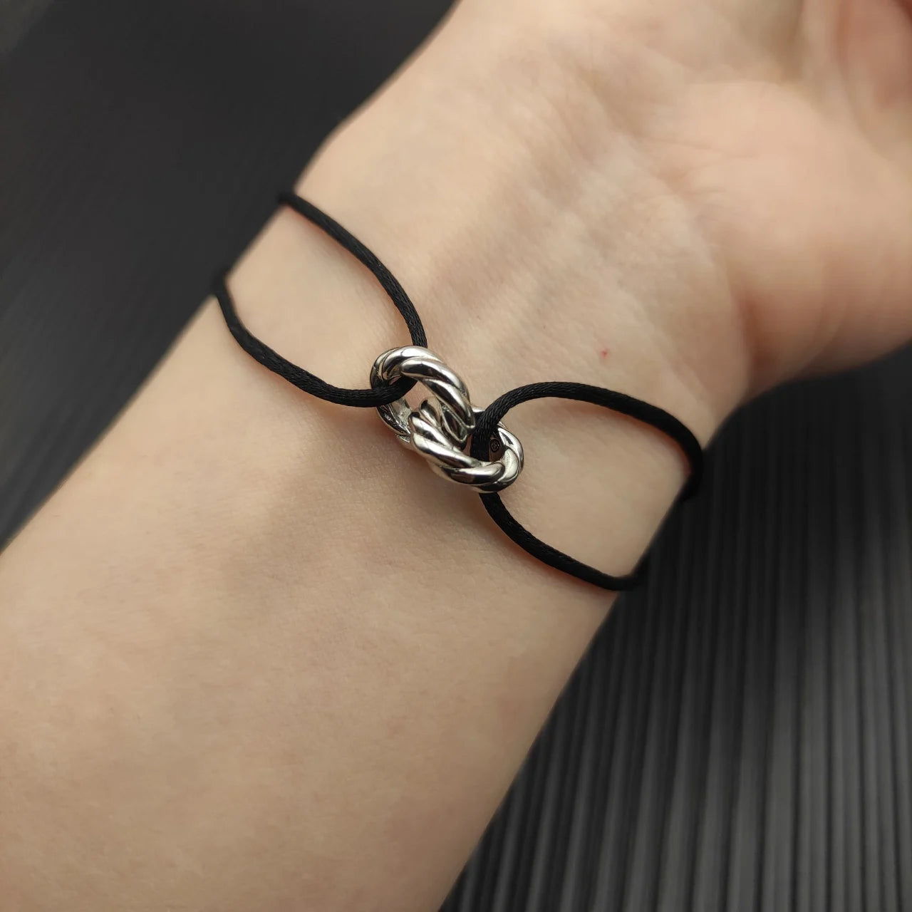 2026 New DY High Quality Bracelets Collection Luxury Trend Jewelry Gift Simple Fashion Design Suitable for Both Men and Women 2