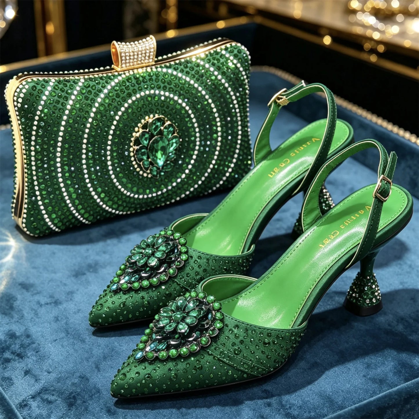 Latest Women Italian Shoes and Matching Bags Decorated with Rhinestone Elegant Pointed Toe Wedding Shoes Bride