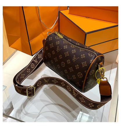 New designer luxury women's handbag multifunctional sloping shoulder handbag portable travel daily handbag