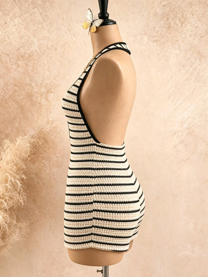 Women's Vacation Striped Knitted Textured Wave Fabric Deep V-Neck Backless Jumpsuit, Stylish and Fitted Jumpsuit Suitable for Pa