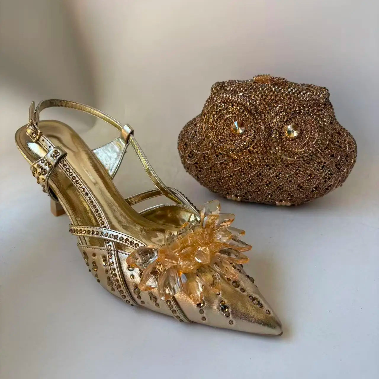 Insightlink Latest Shoes Women Luxury Rhinestone Crystal Pumps 2024 New Fashion Slippers Sandals Party Low Heels Elegant Italian