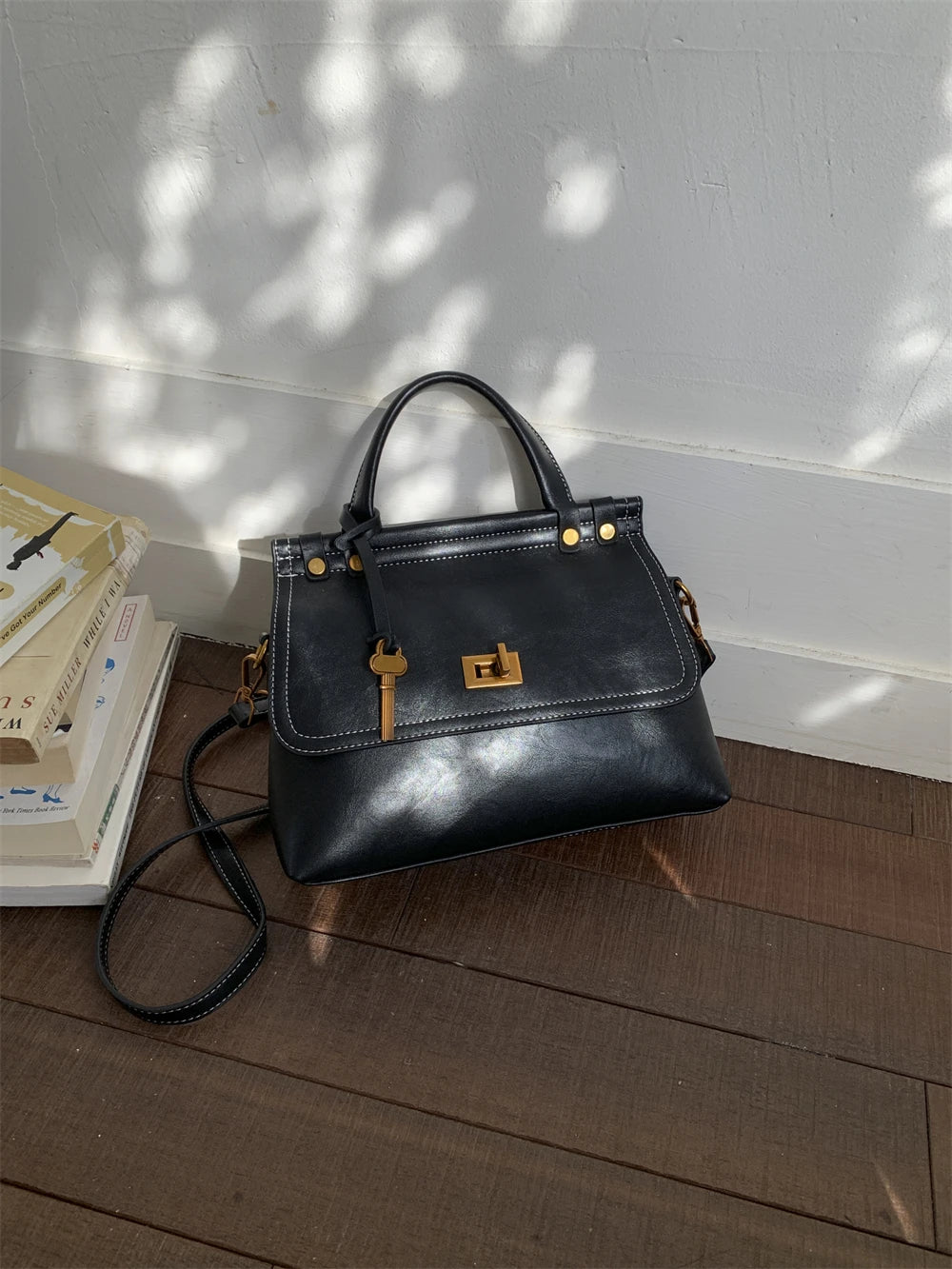 High Quality Retro Top-handle Bags For Women 2025 Winter New Designer Handbags Luxury Flap Shape PU Suede Shoulder Crossbody Bag