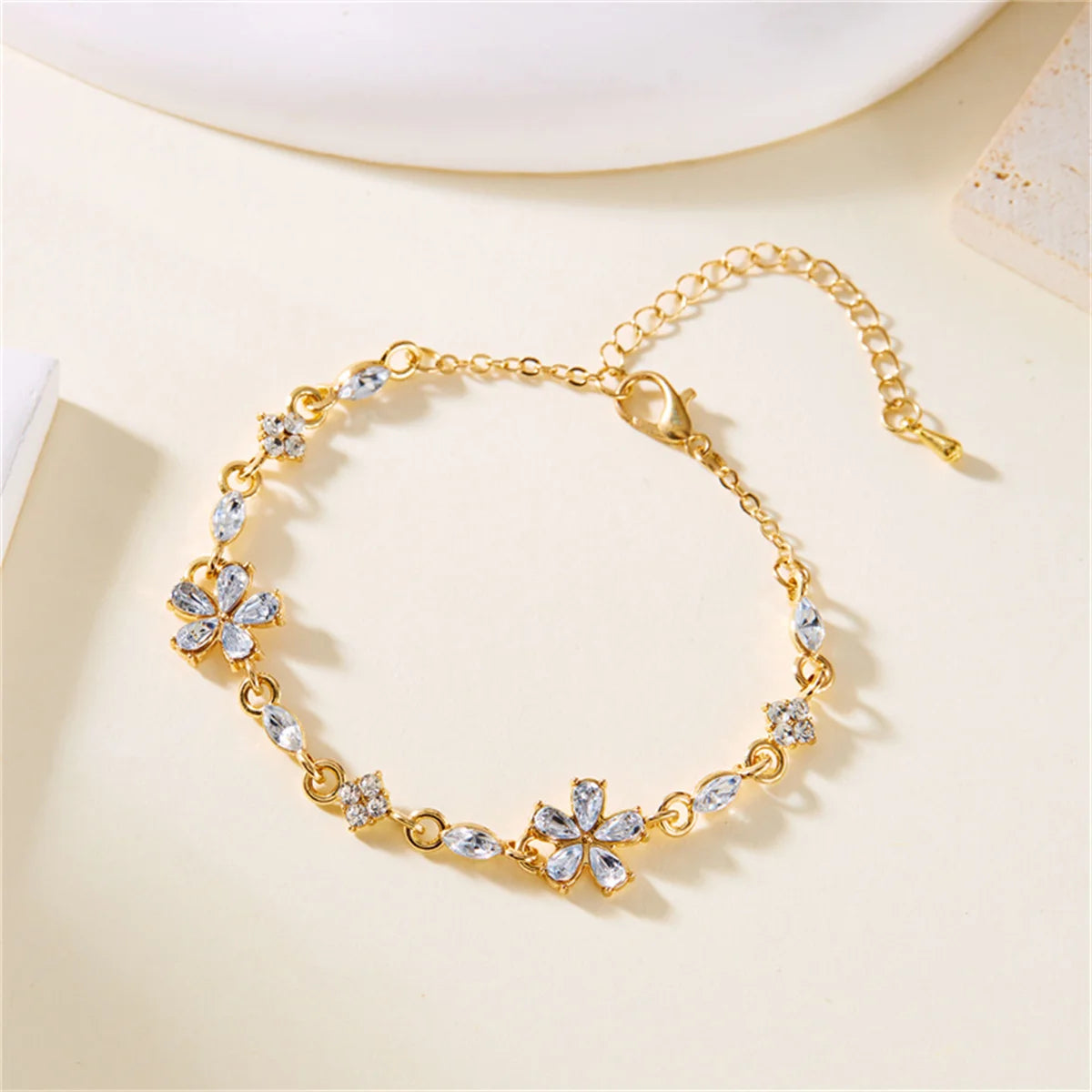 Elegant Crystal Flowers Bracelets For Women Girls Y2K Sweet Sparkling Zircon Floral Plant Chain Bracelet Luxury Wedding Jewelry