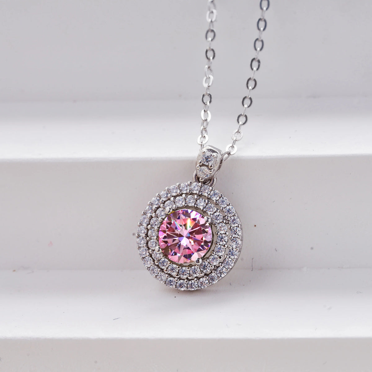 Pink Color Moissanite Pendant Necklace 1 Carat 6.5mm Real Gra Lab Diamond Pendant Necklace 925 Sterling Silver Luxury Jewelry