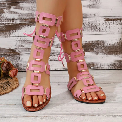 2026 Summer Luxury Round Toe PU Women's Sandals Fashionable Flat Casual Beach Shoes Stylish Metallic Decoration Women's Sandals