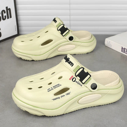 New Classic Summer Clogs Men Slipper Breathable Garden Shoes EVA Outdoor Comforty Beach Slides Home Sandals Antiskid Slippers