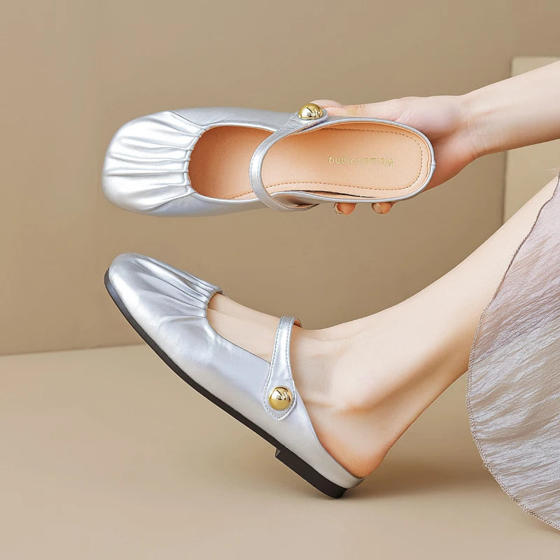 Women Closed Toe Mule Slippers Outdoor Wear Summer Silver One Strap Flat Beach Sandals Elegant Casual Daily Fashion Footwear