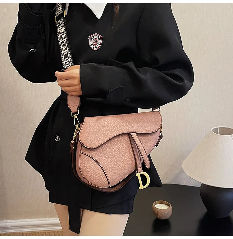 IMJK 24*20*6cm Hot Selling Light Luxury Underarm Saddle Bag, New Niche Design, Casual Shoulder Crossbody Bag Bags
