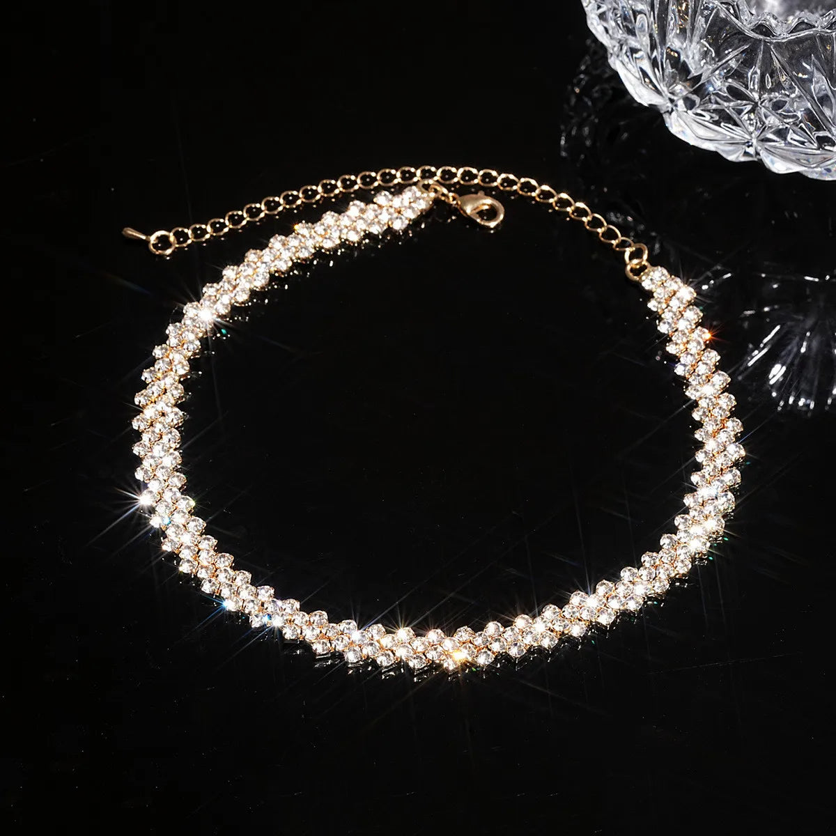 FYUAN Fashion Silver Gold Color Black Rhinestone Choker Necklaces for Women Geometric Crystal Necklaces Party Weddings Jewelry