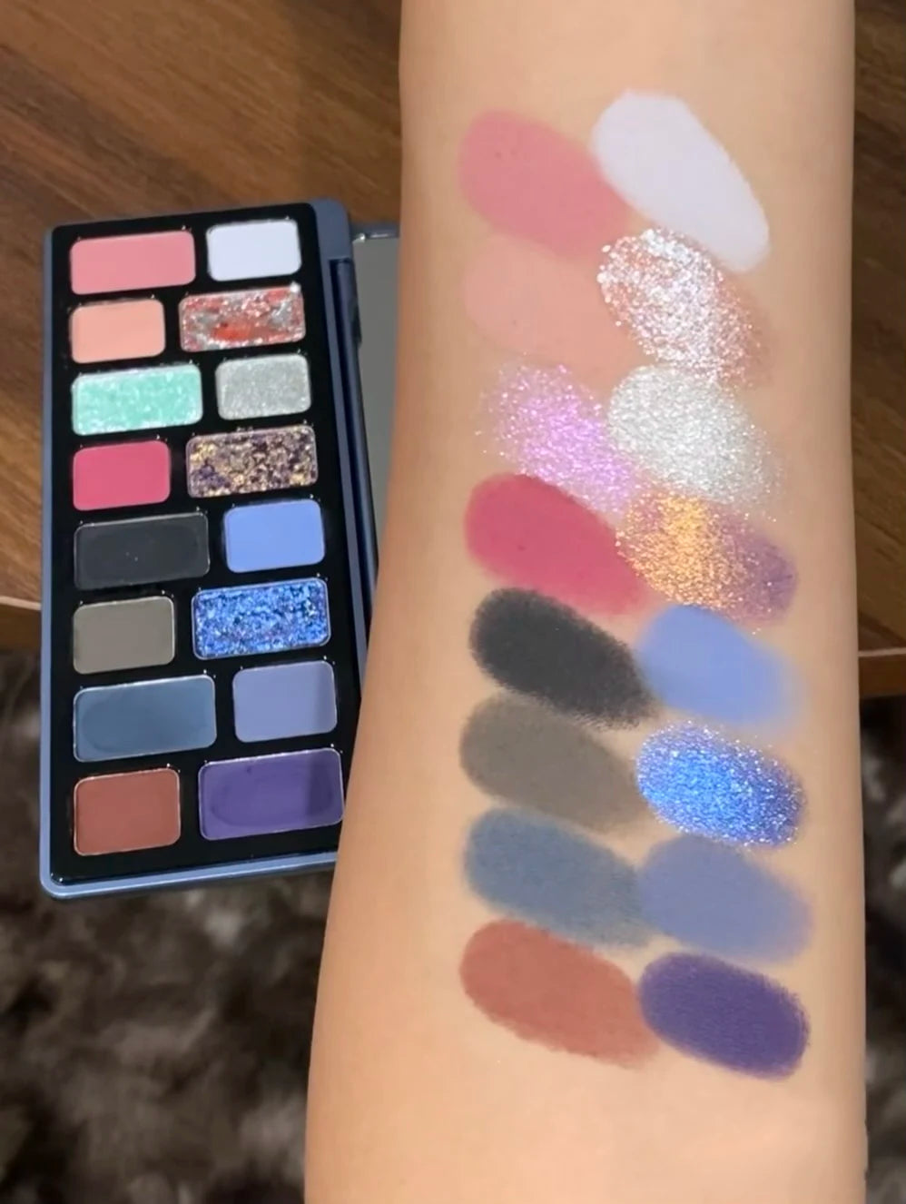 Chéeryep Gift Box Glitter Eye Shadow Palette Makeup Lipstick Moisturize Lip Balm Mirror Set Makeup Kits For Women All in One