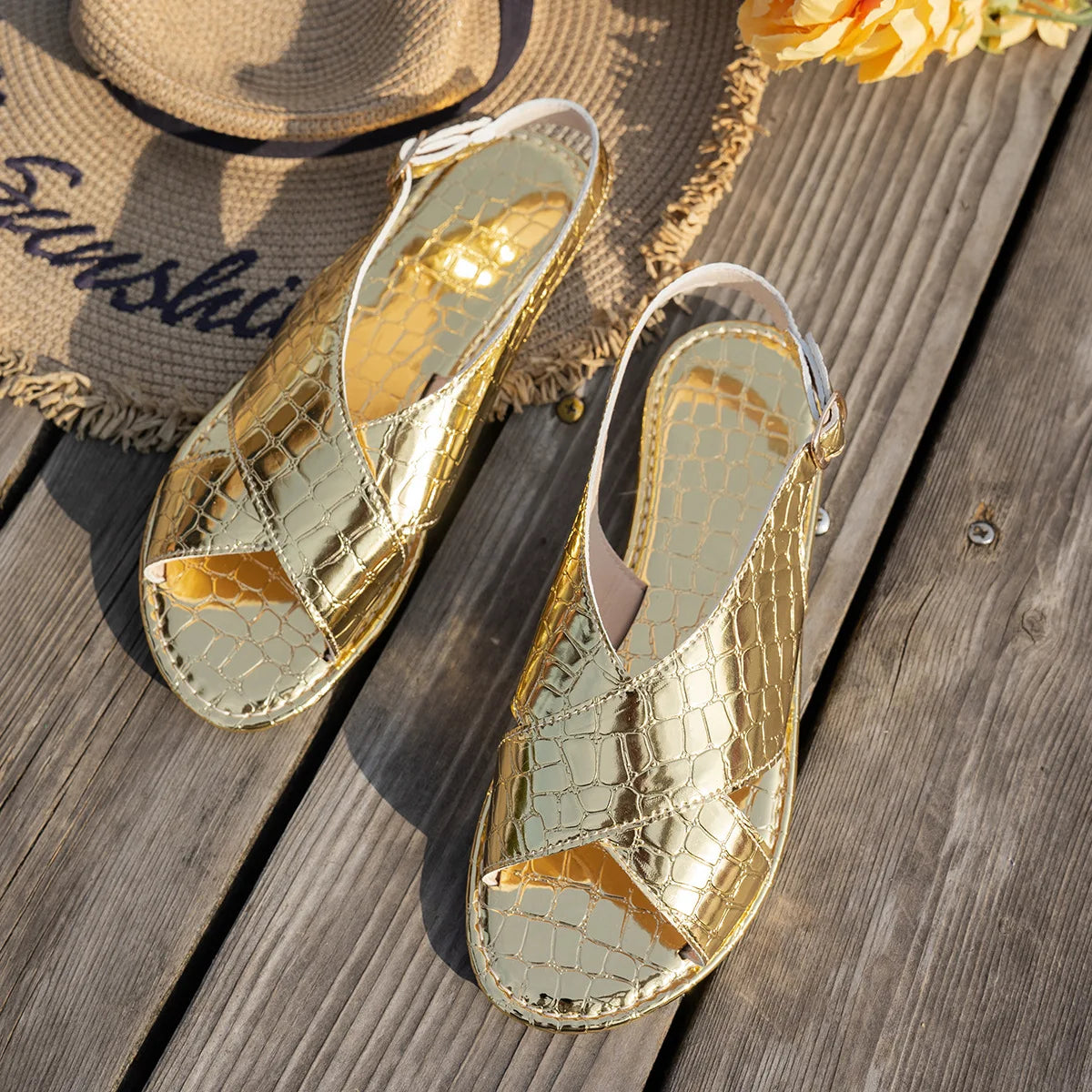 2025 Luxury Sexy Women's Sandals Classic Gold Silver Buckle Summer Ladies Shoes Large Size 43 Lightweight Comfort Beach Sandals