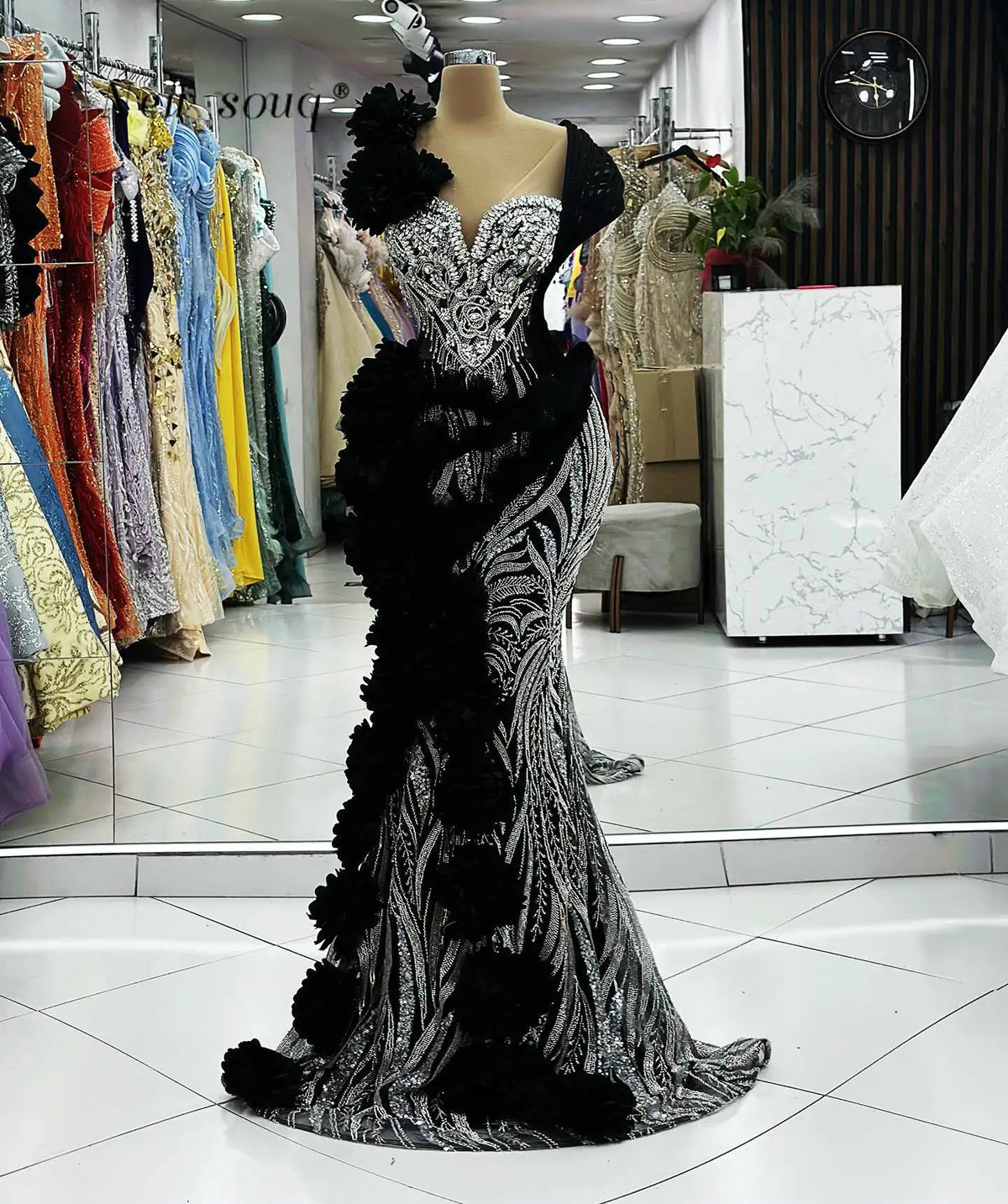 High Fashion Black Long Evening Dresses Customized Crystals Flowers Elegant Party Dress Formal Arabic Wedding Prom Gowns