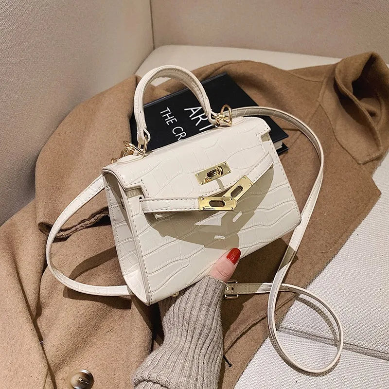 Black Super Hot Stylish Small Bag for Women - 2025 New Autumn/Winter High-End Luxury Minimalist Crossbody Square Bag