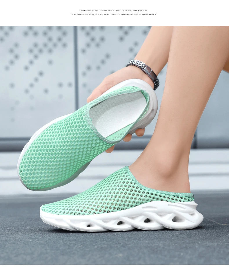 Men Slippers Summer Breathable Home Indoor Slippers Men Flats Thick Bottom Lightweight Slides Fashion Outdoor Walking Shoes