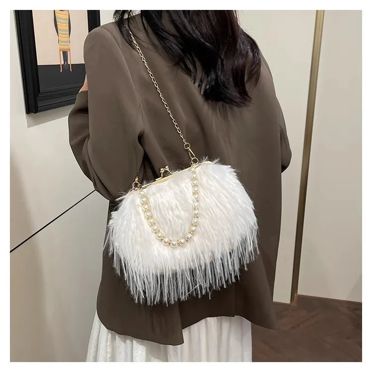 Beading Chain Women's Evening Plush Handbags Faux Fur Tassel Ladies Shoulder Bag Elegant Female Crossbody Bags Party Furry Purse
