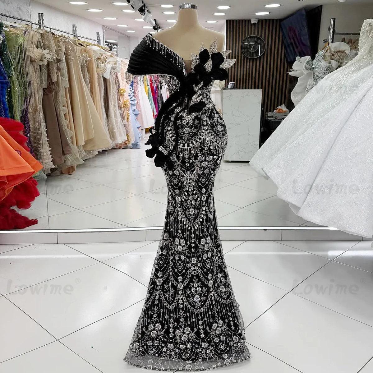 2026 Newest Customized Black Floral Sequined Party Dresses One Shoulder Tassels Crystal Mermaid Prom Dress Arabic Evening Gowns