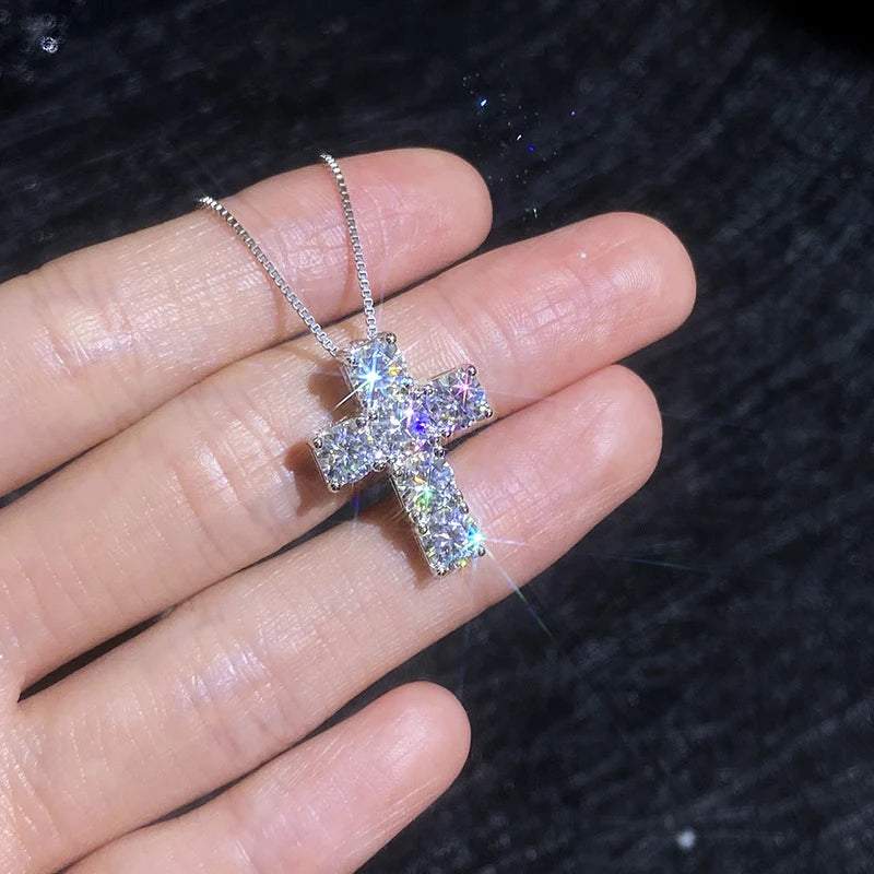 A 925 Silver 3 Carat Moissanite Cross Personality Fashion Simple Men's and Women's High Quality Pendant Necklace
