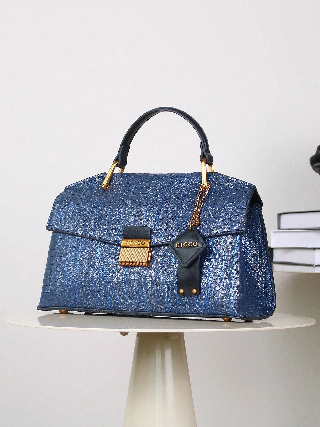 2026 New Retro Blue Snake-Shaped High-Grade Handbag Fashion Luxury Handbag Lightweight Large-Capacity One-Shoulder Messenger